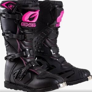 Women’s O’Neill Desert Rider Boot Pink and Black